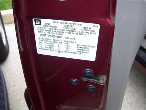 GMC Envoy XL 2003 photo 2