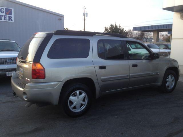 GMC Envoy XL 2003 photo 2