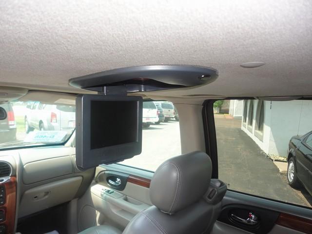 GMC Envoy XL 2003 photo 2