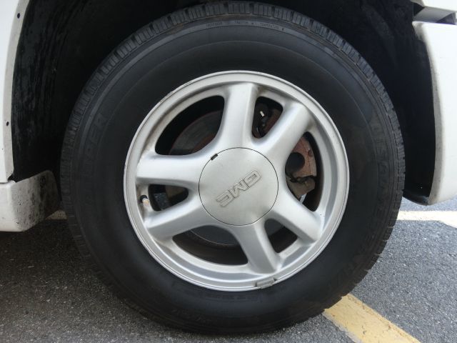 GMC Envoy XL 2003 photo 1