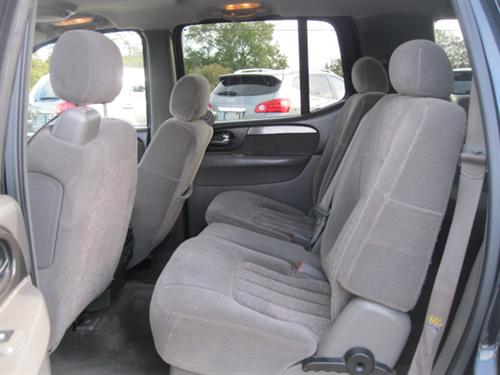 GMC Envoy XL 2003 photo 2