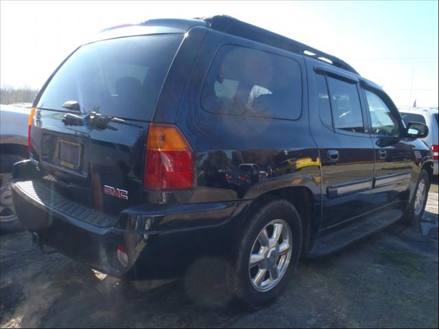 GMC Envoy XL 2003 photo 2