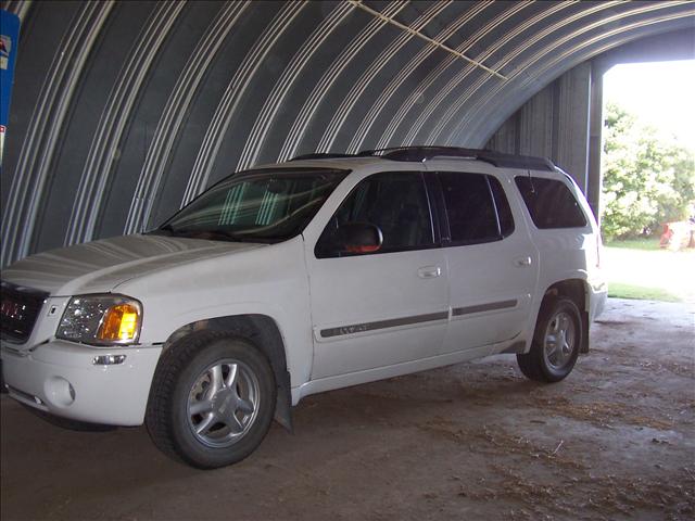 GMC Envoy XL 2003 photo 2