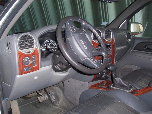 GMC Envoy XL 2003 photo 3