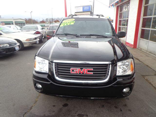 GMC Envoy XL 2004 photo 1