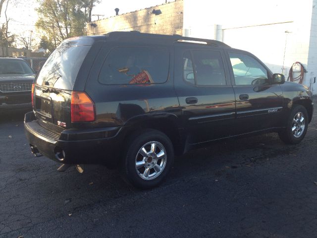 GMC Envoy XL 2004 photo 1