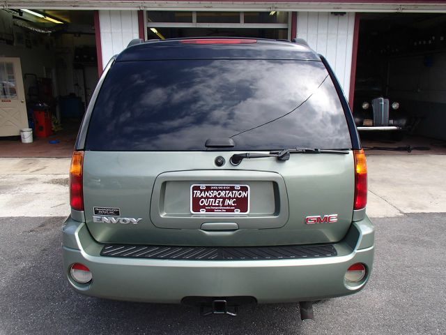 GMC Envoy XL 2004 photo 2