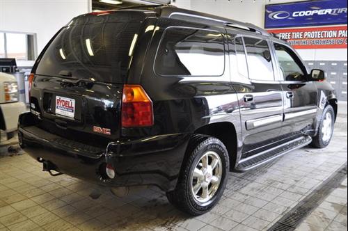 GMC Envoy XL 2004 photo 2