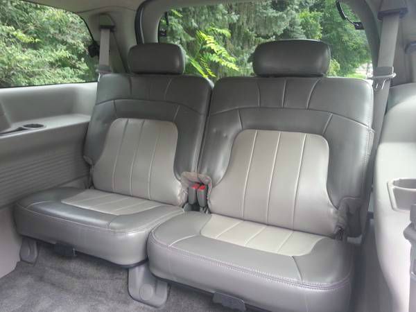 GMC Envoy XL LS 2500 HD SUV