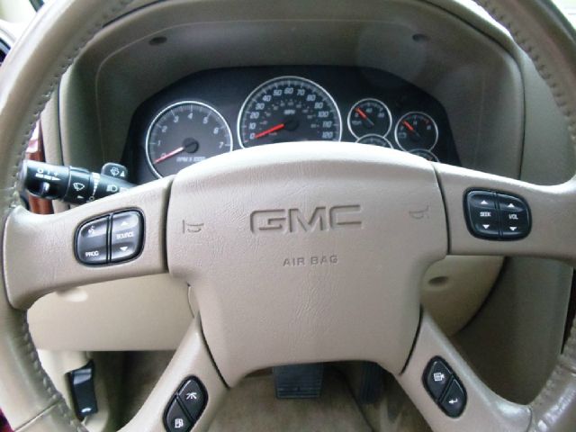 GMC Envoy XL 2004 photo 11