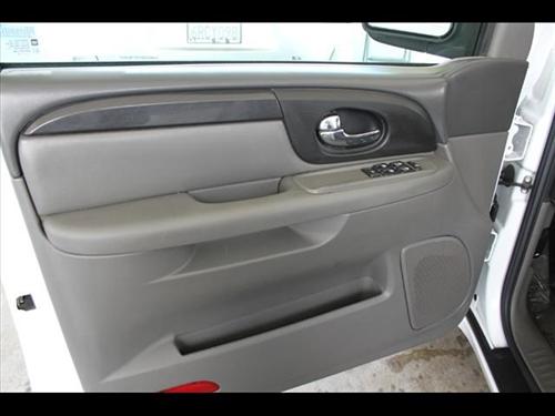 GMC Envoy XL 2004 photo 3