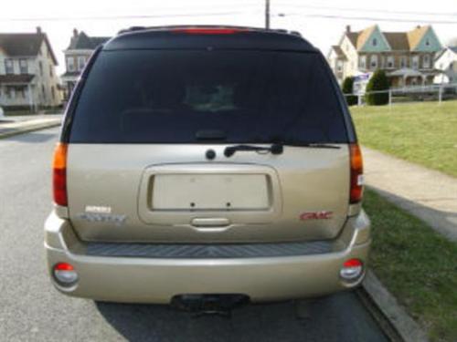 GMC Envoy XL 2004 photo 2