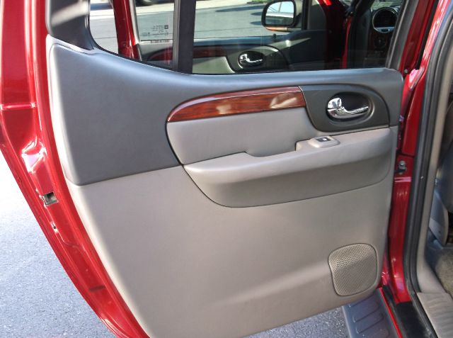 GMC Envoy XL 2004 photo 11