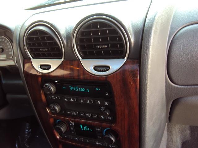 GMC Envoy XL 2004 photo 1