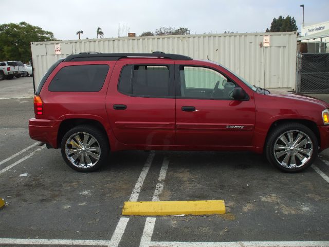 GMC Envoy XL 2004 photo 3