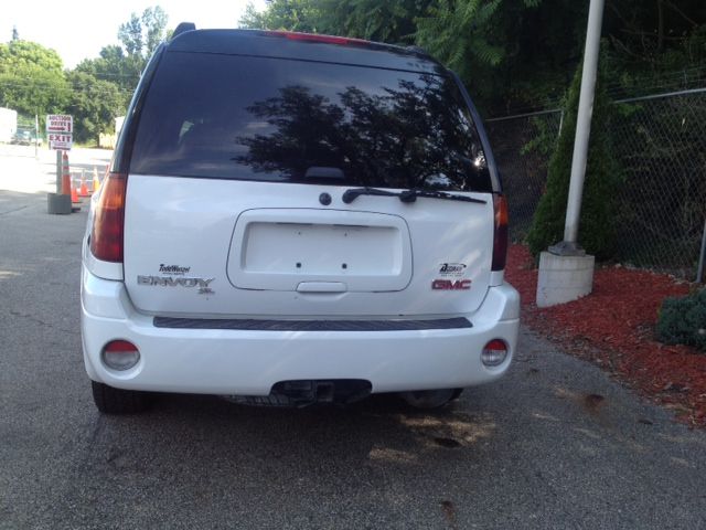 GMC Envoy XL LS 2500 HD SUV