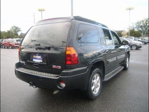GMC Envoy XL 2004 photo 2