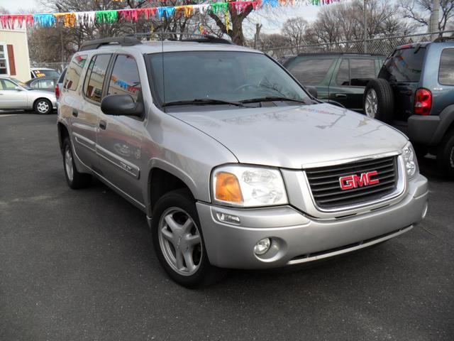GMC Envoy XL 2004 photo 2