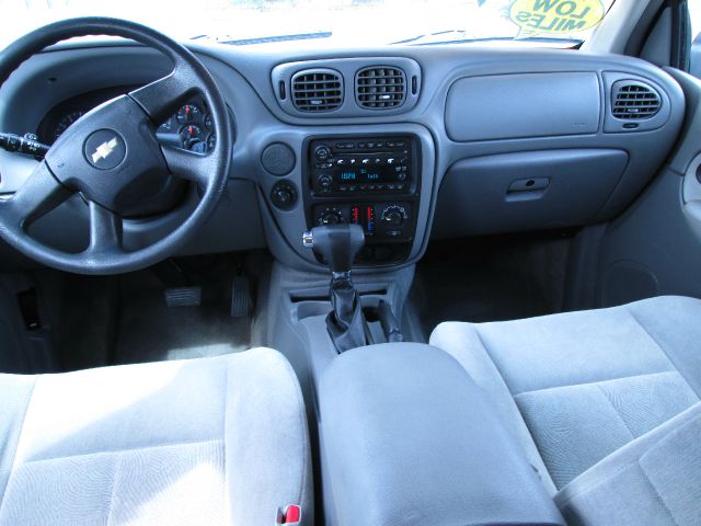 GMC Envoy XL 2004 photo 3