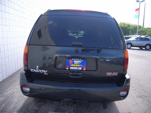 GMC Envoy XL 2004 photo 2