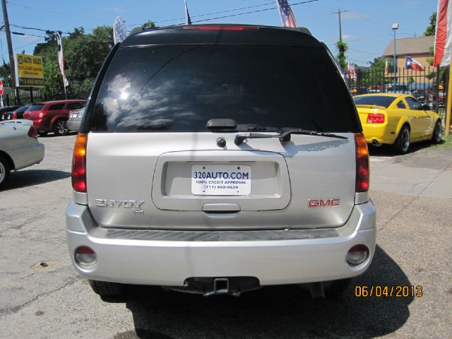 GMC Envoy XL 2004 photo 1