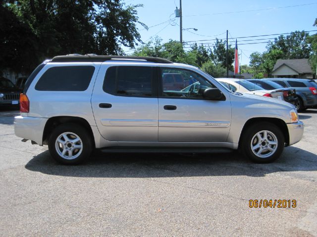 GMC Envoy XL 2004 photo 10