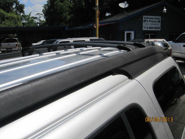 GMC Envoy XL 2004 photo 11