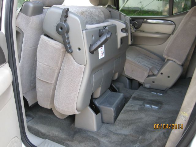 GMC Envoy XL 2004 photo 12