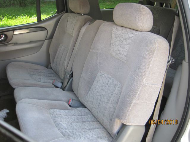 GMC Envoy XL 2004 photo 16