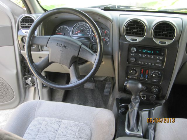 GMC Envoy XL 2004 photo 25