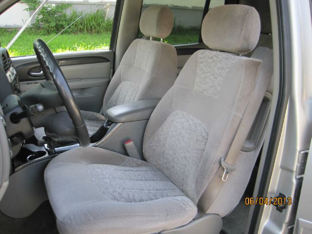 GMC Envoy XL 2004 photo 9