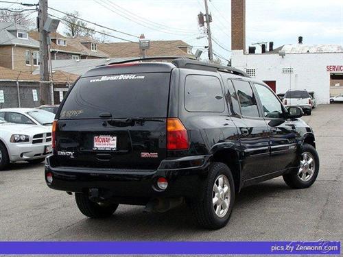 GMC Envoy XL 2004 photo 2