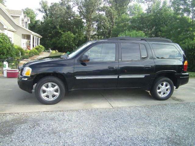 GMC Envoy XL 2005 photo 1