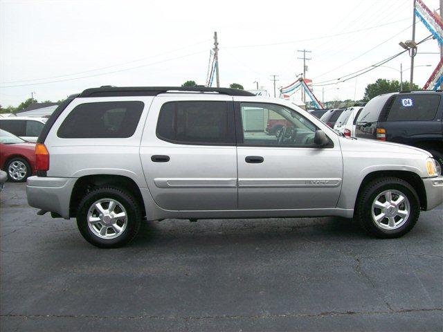 GMC Envoy XL 2005 photo 2