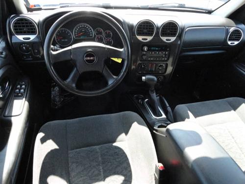 GMC Envoy XL 2005 photo 2