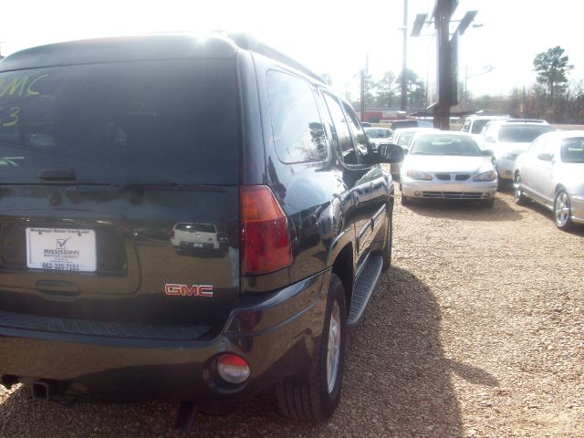 GMC Envoy XL 2005 photo 1