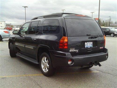 GMC Envoy XL 2005 photo 3
