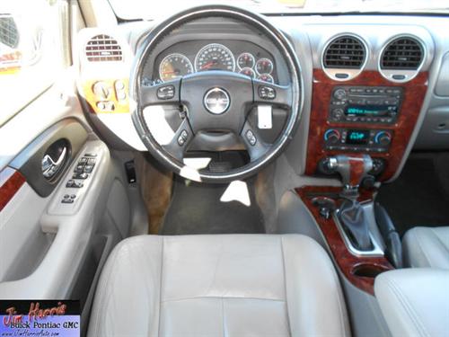 GMC Envoy XL 2005 photo 2