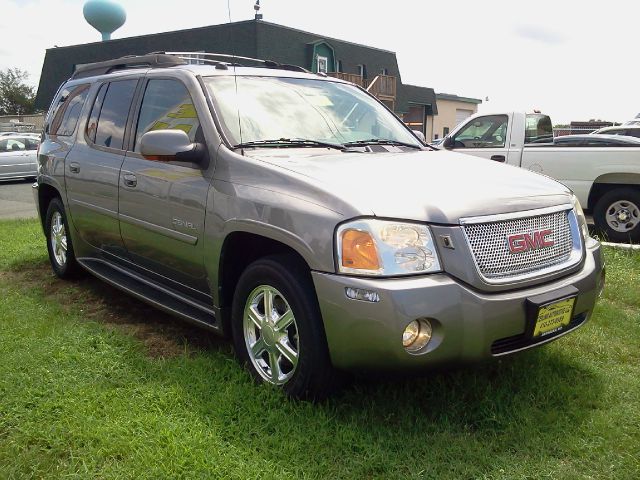 GMC Envoy XL 2005 photo 1