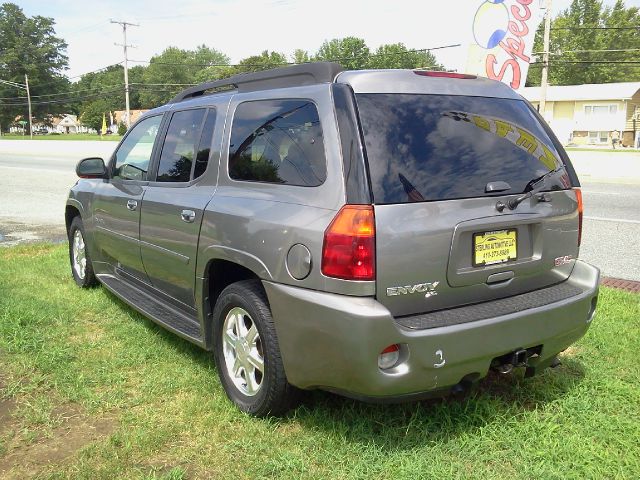 GMC Envoy XL 2005 photo 4