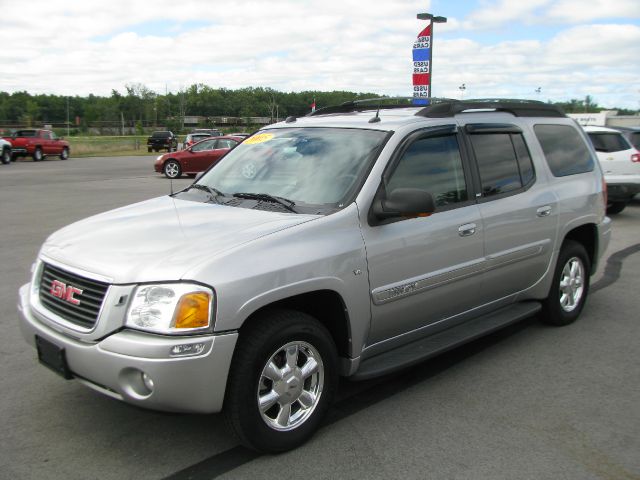 GMC Envoy XL LS 2500 HD SUV