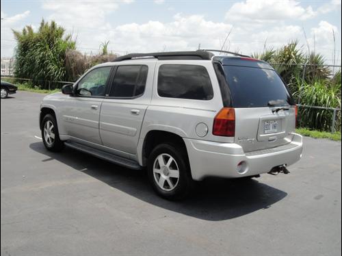 GMC Envoy XL 2005 photo 1