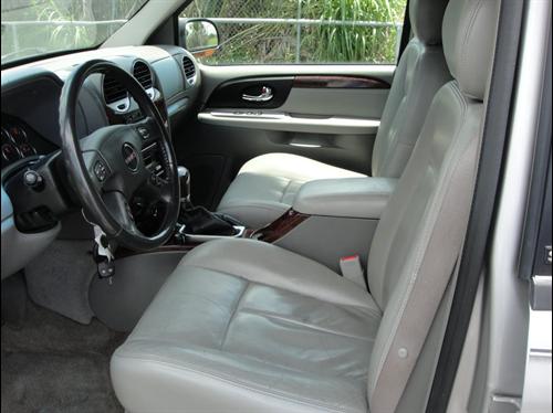 GMC Envoy XL 2005 photo 2