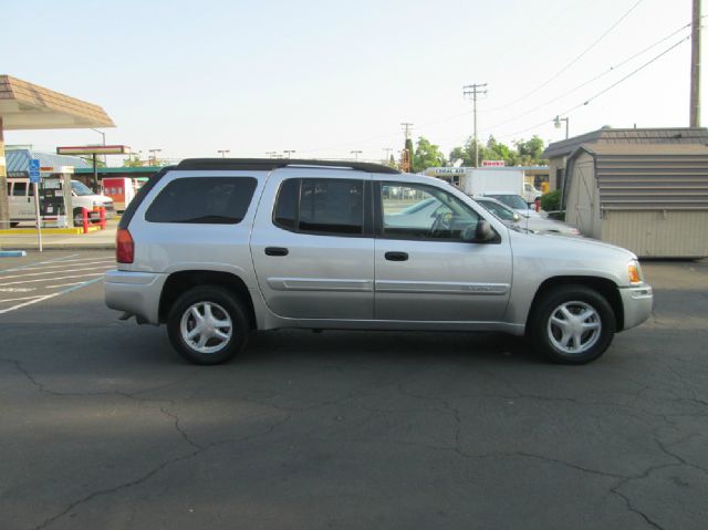 GMC Envoy XL 2005 photo 1
