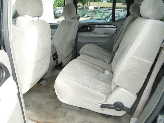 GMC Envoy XL 2005 photo 2