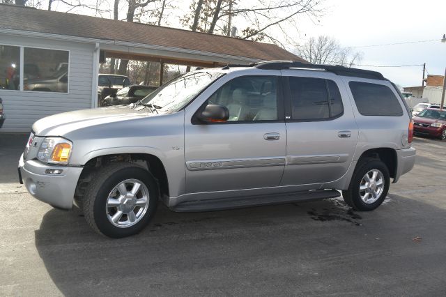 GMC Envoy XL 2005 photo 1