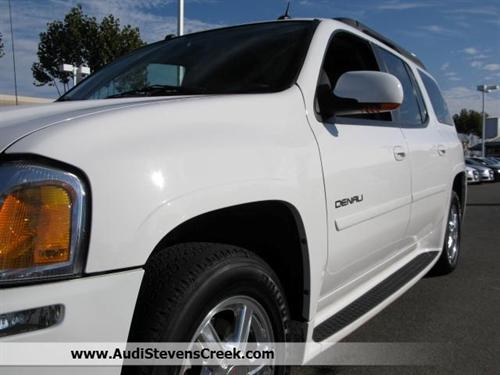 GMC Envoy XL 2005 photo 2