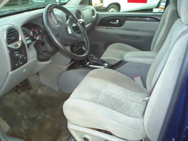 GMC Envoy XL GLS 4 Door Sedan SUV