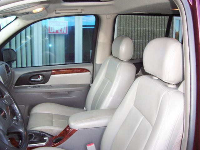 GMC Envoy XL LS 2500 HD SUV