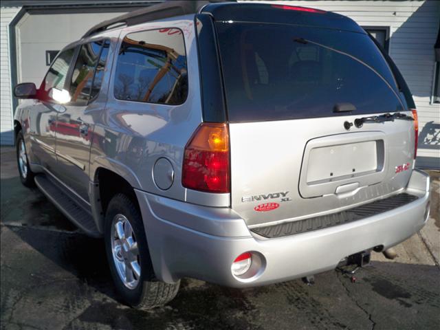 GMC Envoy XL 2006 photo 3